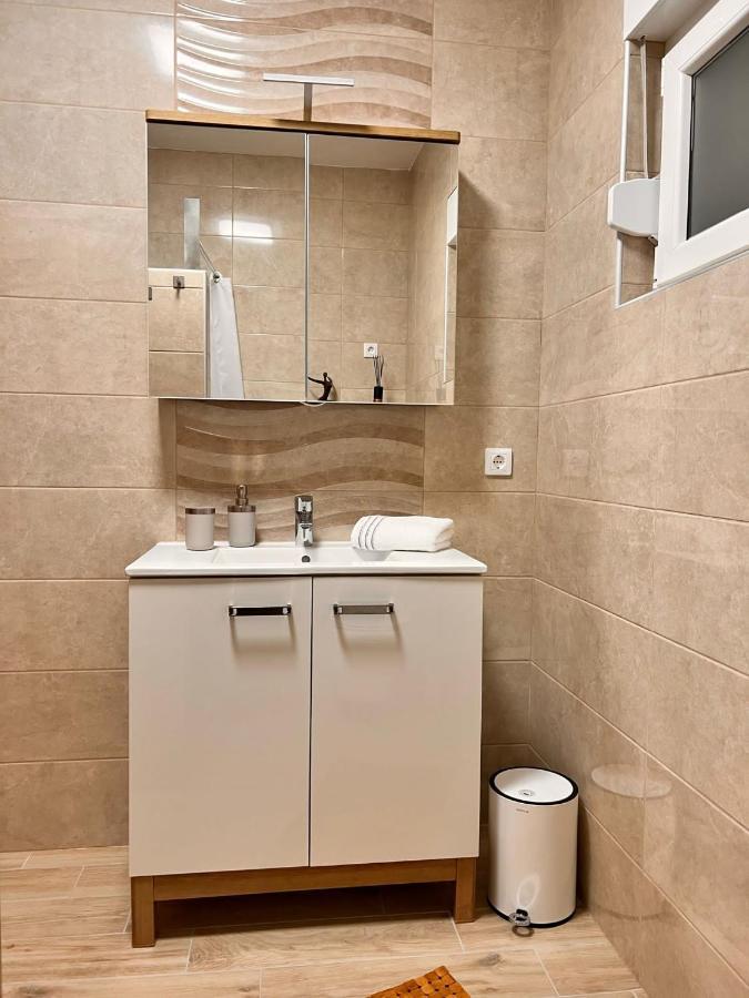 Apartmani Tin Starigrad Paklenica Zewnętrze zdjęcie