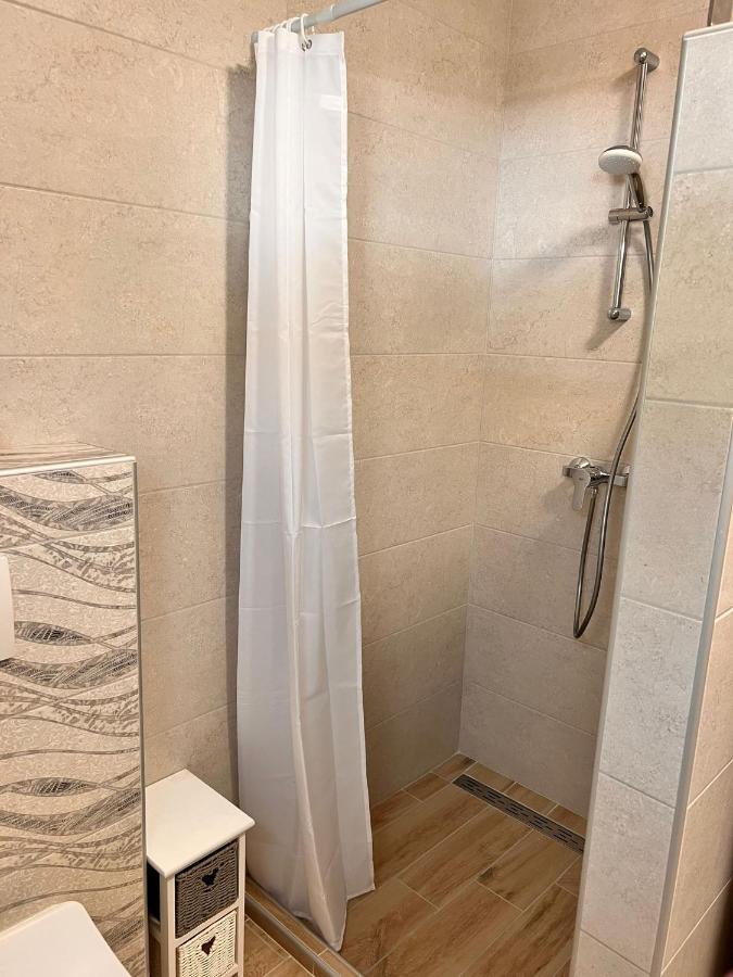 Apartmani Tin Starigrad Paklenica Zewnętrze zdjęcie